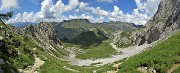 72 Dalla Bocchetta di Corna Piana discesa su ghiaioni al Passo Branchino